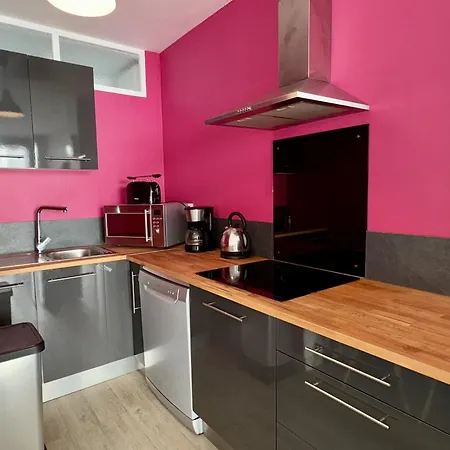 Renove Face A La Avec Balcon - 2 - - Fr-1-323-472 Apartment *
